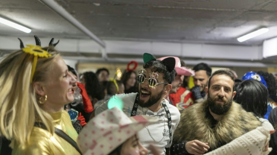 Au niveau moins quatre d'un parking de Tel-Aviv, la f&ecirc;te juive de Pourim en temps de guerre
