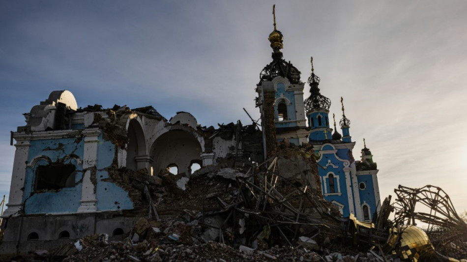 Ukraine: &agrave; Bogorodytchn&eacute;, des ruines, des chats et un homme