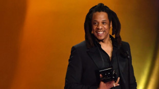 Mulher que afirmou ter sido estuprada por Jay-Z diz que fez 'acusa&ccedil;&otilde;es falsas'