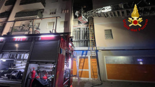 Incendio in condominio, tre morti nel Milanese