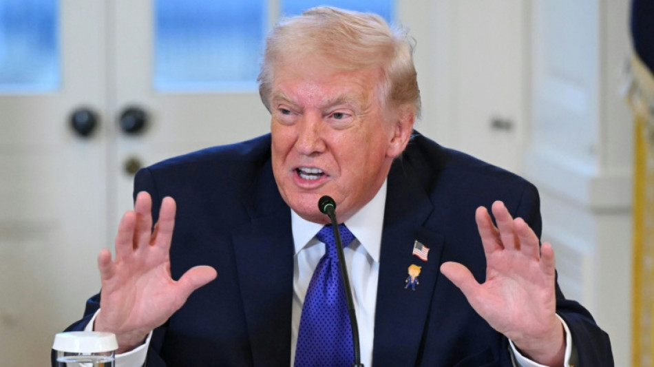 Trump diz que vai negociar com a Groenl&acirc;ndia 'do jeito f&aacute;cil ou dif&iacute;cil'