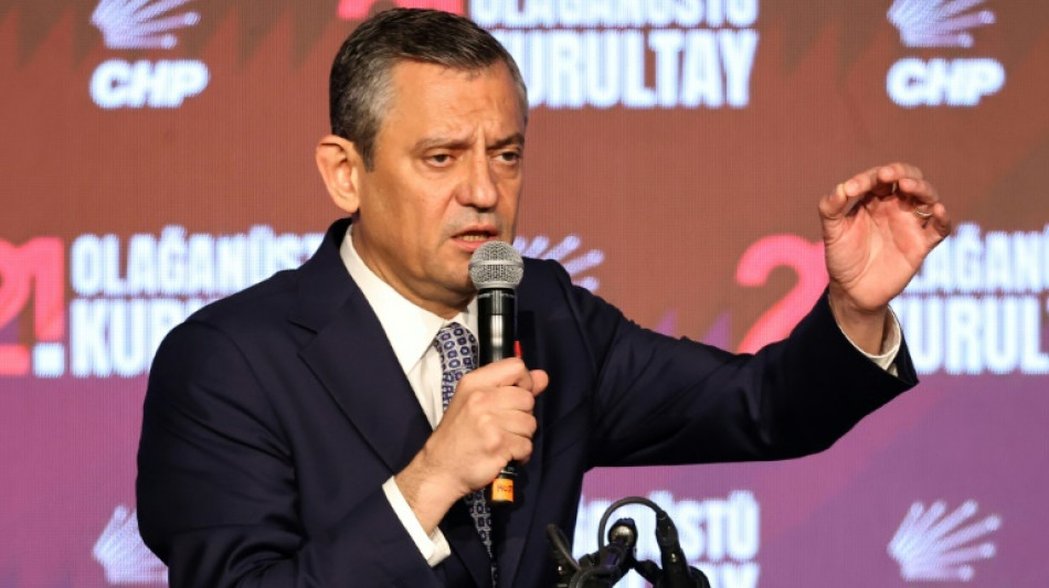 CHP-Chef Özel fordert Neuwahlen in der Türkei - Parteivorsitzender im Amt bestätigt