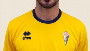 Pap&agrave; calciatore morto,nessuno sapeva usare il defibrillatore