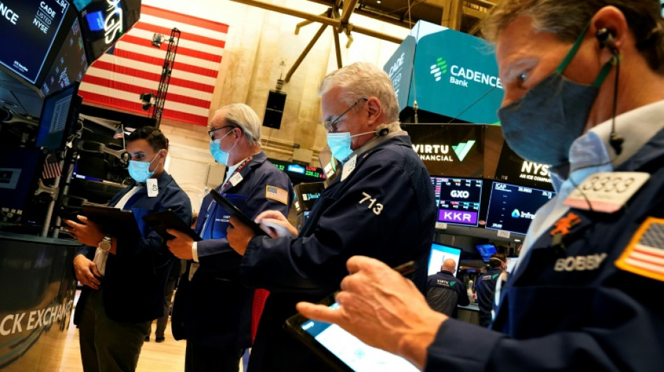 Tr&egrave;s volatile avec l'Ukraine, Wall Street termine en petite baisse