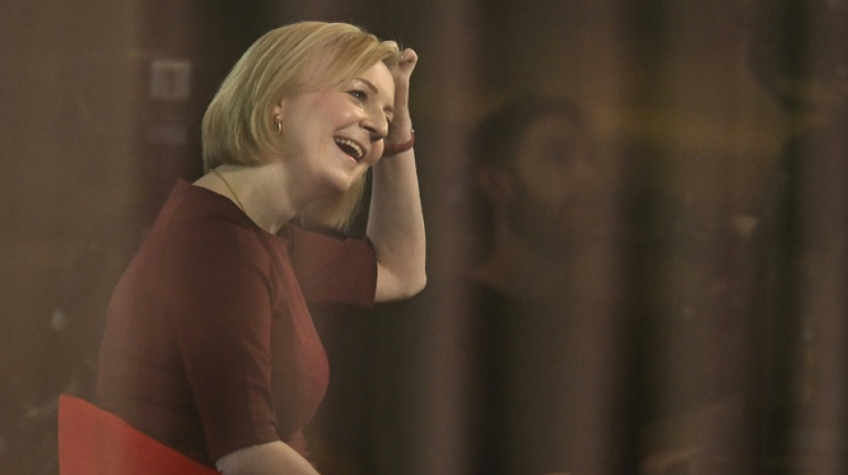 Liz Truss reconna&icirc;t des erreurs de communication mais maintient les baisses d'imp&ocirc;ts