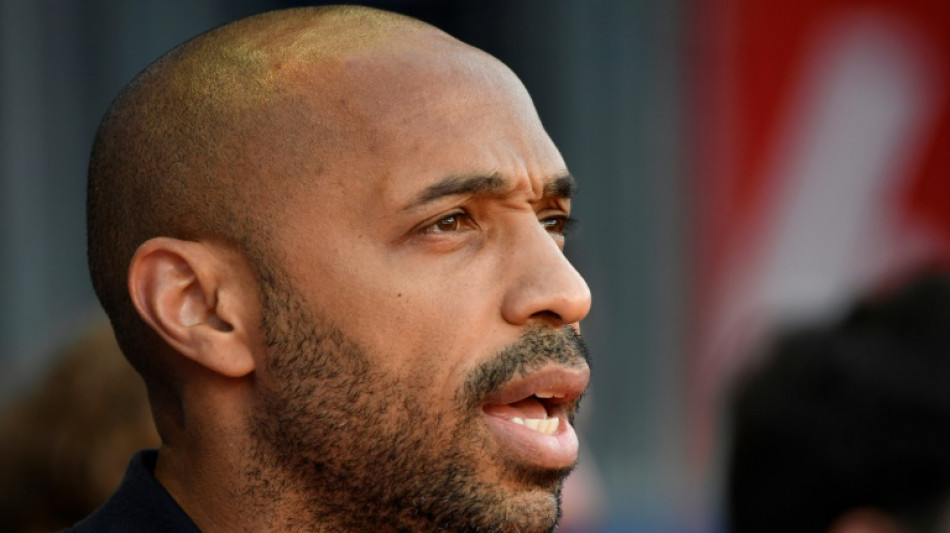 Foot: premi&egrave;re r&eacute;ussie pour les Bleuets de Thierry Henry