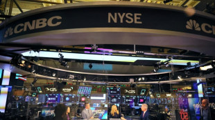 Wall Street ouvre en l&eacute;g&egrave;re hausse, retient son souffle avant la Fed