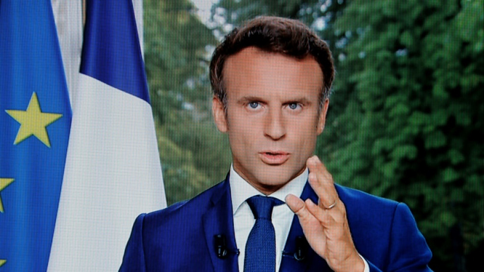 Macron s'adresse aux Fran&ccedil;ais pour tenter de rebondir