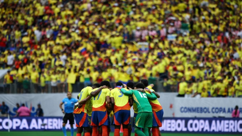 Col&ocirc;mbia tenta corrigir defesa para evitar surpresas na Copa Am&eacute;rica