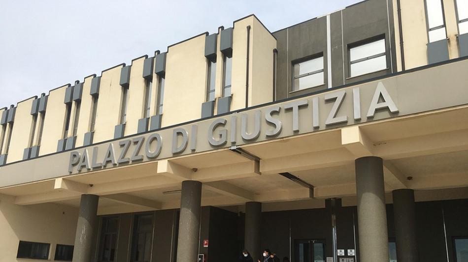 Anziana uccisa a colpi di pietra, al vaglio la posizione del marito