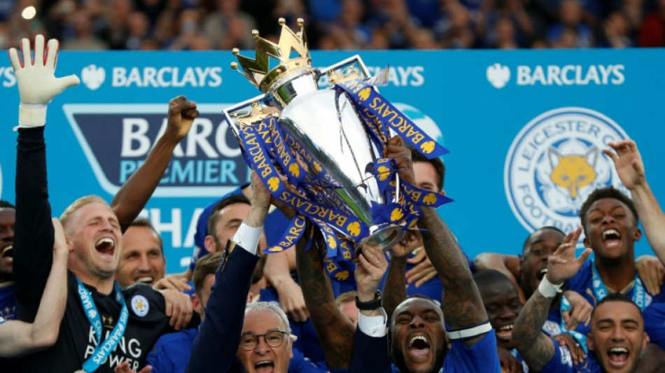 Leicester, campe&atilde;o da Premier League em 2016, &eacute; rebaixado para a 3&ordf; divis&atilde;o inglesa