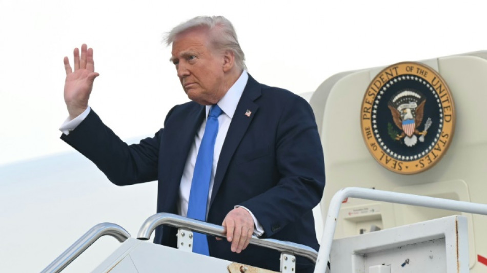 Senador democrata quer impedir Trump de usar avião oferecido pelo Catar