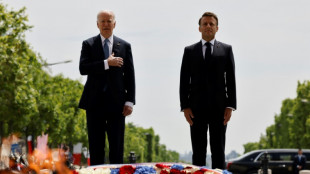 Macron empf&auml;ngt US-Pr&auml;sident Biden am Pariser Triumphbogen