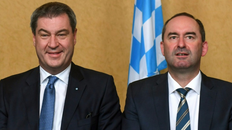 S&ouml;der h&auml;lt trotz Aff&auml;re um antisemitisches Flugblatt vorerst an Aiwanger fest