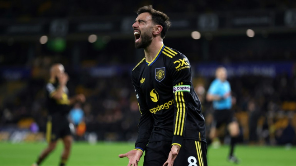 Manchester United goleia lanterna Wolverhampton (4-1) e é 6º na Premier League