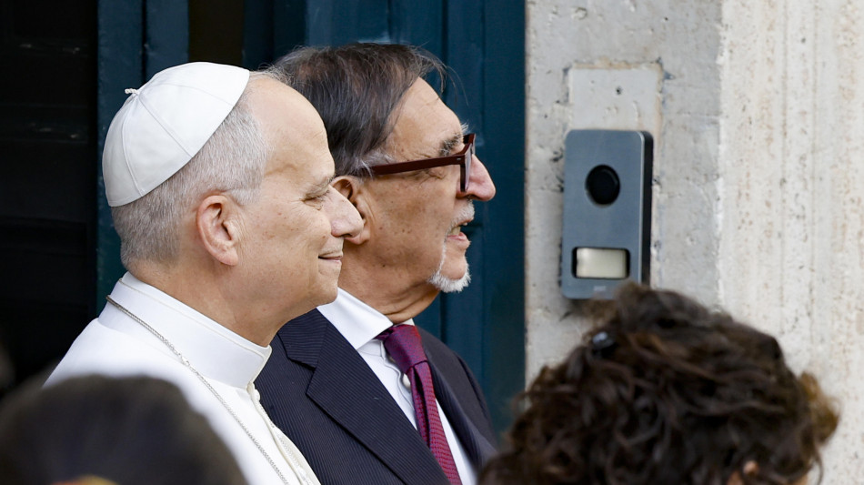 Il Papa al Senato ha scoperto il volto del Bambinello nel presepe
