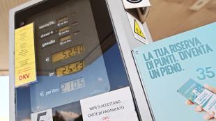 Prezzo petrolio in calo, Wti scende sotto i 100 dollari
