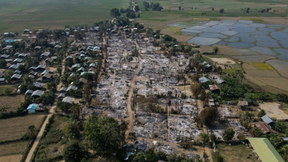 Birmanie: les troupes de la junte incendient des centaines de maisons