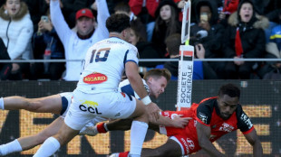 Tuicuvu double sends Toulon to Top 14 summit, Laporte makes contentious return