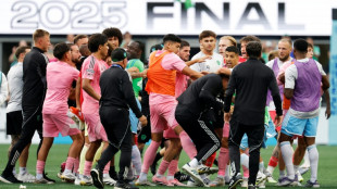 Su&aacute;rez &eacute; suspenso por 6 jogos na Leagues Cup por cuspir em um advers&aacute;rio