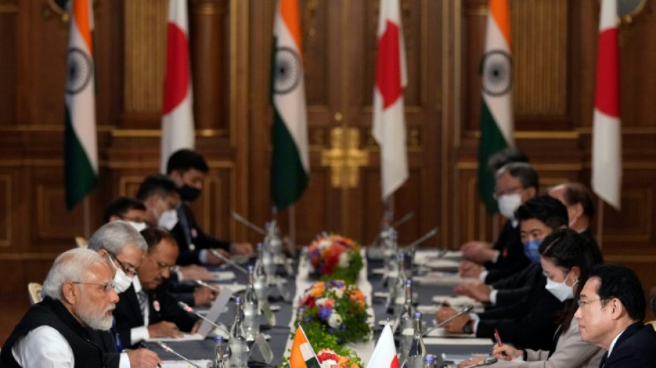 Chinesische und russische Kampfjets gemeinsam bei Flug in der N&auml;he von Japan