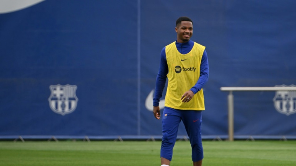 El padre de Ansu Fati se enfada por la falta de minutos de su hijo en el Bar&ccedil;a