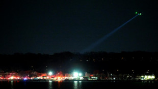 Avi&oacute;n de pasajeros cae al r&iacute;o Potomac tras chocar con helic&oacute;ptero en Washington