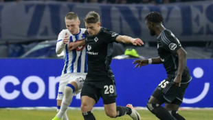 Wichtige Siege f&uuml;r HSV und Pauli - viele B&auml;lle in Berlin