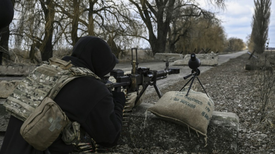 Tropas rusas avanzan sobre Kiev, la v&iacute;spera de negociaciones con Ucrania