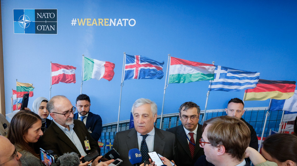 Tajani, 'le Borse crollano per troppo allarmismo'