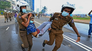 Sri Lanka: d&eacute;mission du Premier ministre apr&egrave;s des violences, cinq morts, pr&egrave;s de 200 bless&eacute;s 
