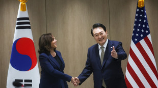 Kamala Harris en Cor&eacute;e du Sud au lendemain de tirs de missiles du Nord