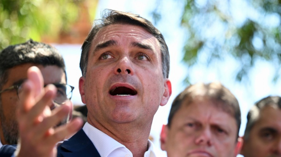 Netanyahu convida Fl&aacute;vio Bolsonaro para visitar Israel