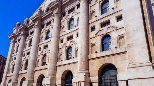 Borsa: Milano tiene (+0,25%), corre Lottomatica, soffre Cucinelli