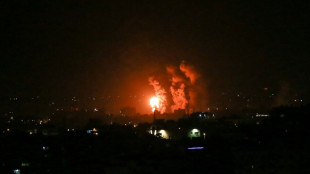 Salve de roquettes vers Isra&euml;l, frappes a&eacute;riennes sur Gaza 