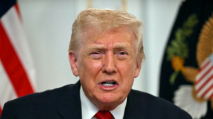 Trump advierte que espacio aéreo de Venezuela debe considerarse "cerrado en su totalidad"