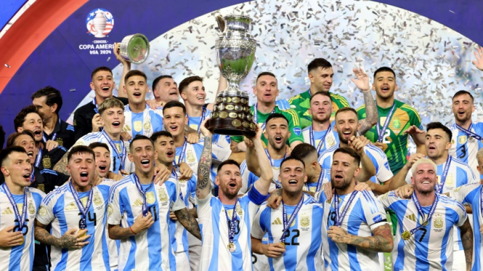 Argentina termina o ano novamente na lideran&ccedil;a do ranking da Fifa; Brasil &eacute; o 5&ordm;