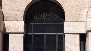 Borsa: Milano chiude in calo dello 0,91%, pesa lo stacco delle cedole