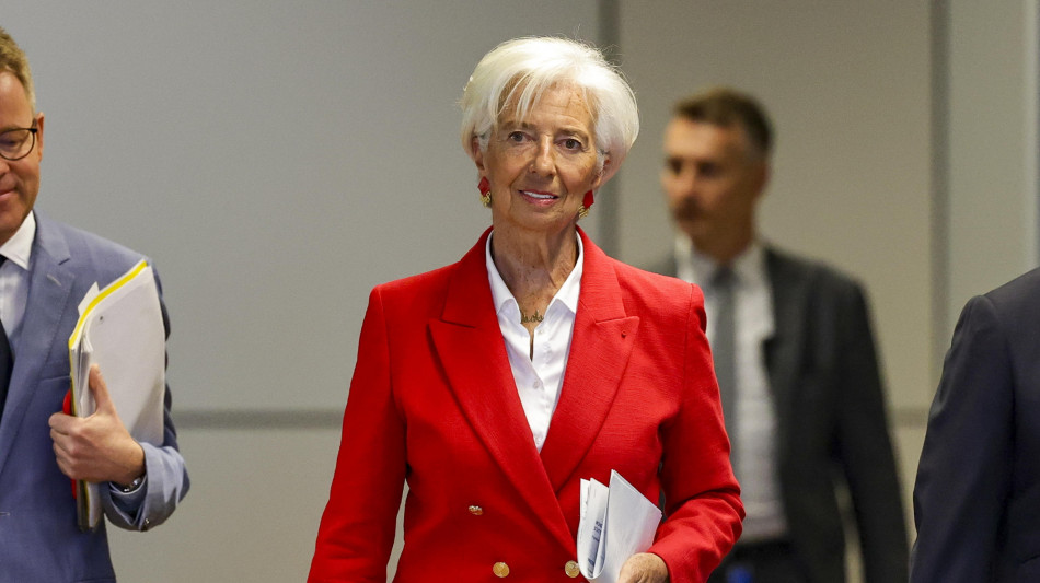 Lagarde, 'inflazione verso il 2% ma incertezza eccezionale'