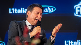 Referendum: Conte, no ai tentativi di accelerare i tempi, firma contro la casta