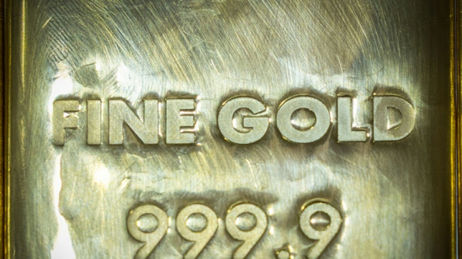 Pre&ccedil;o do ouro se aproxima de 5.600 d&oacute;lares ap&oacute;s amea&ccedil;as de Trump contra o Ir&atilde;