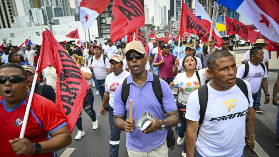 Principal líder sindical do Panamá pede asilo na embaixada da Bolívia