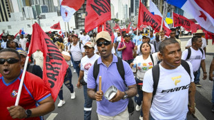 Principal líder sindical do Panamá pede asilo na embaixada da Bolívia