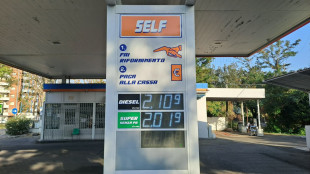 Prezzo petrolio in lieve calo, Wti scambiato a 84,67 dollari
