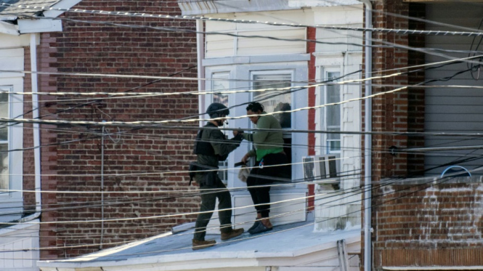 Polic&iacute;a de EEUU captura a sospechoso de matar a tres personas en dos tiroteos
