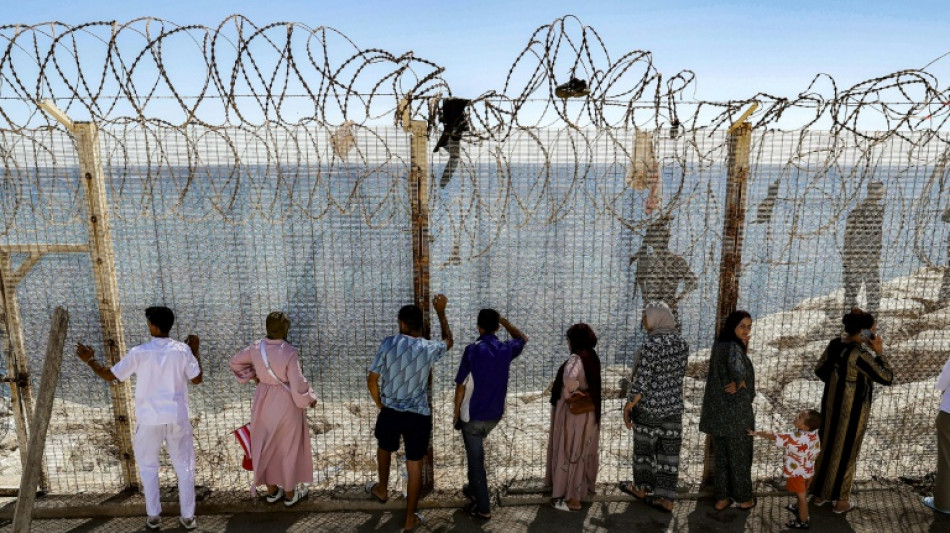 Au moins 72 migrants morts en voulant gagner l'enclave de Ceuta, selon Madrid