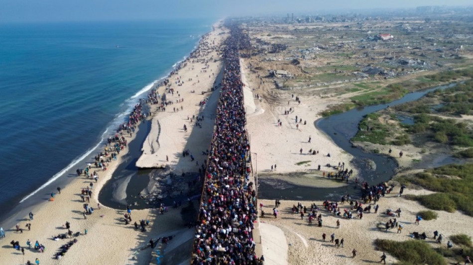 Une mar&eacute;e humaine regagne le nord de Gaza