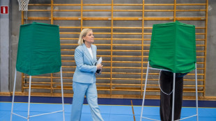 Resultado indefinido nas elei&ccedil;&otilde;es da Su&eacute;cia; extrema direita perde terreno