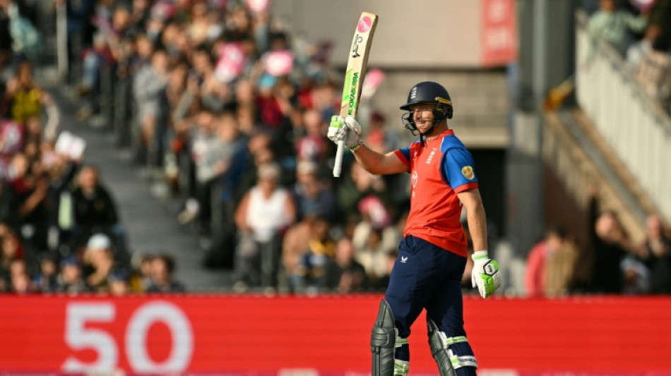 England thrash Sri Lanka again to return to top of T20 rankings