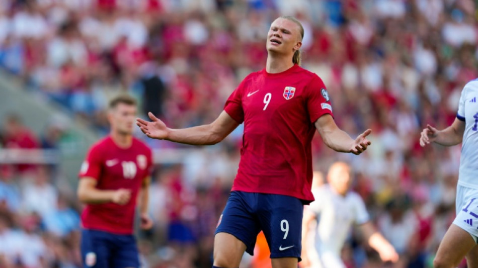 Haaland marca, mas Noruega perde de virada para Esc&oacute;cia nas Eliminat&oacute;rias da Euro